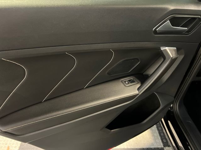 Certified 2022 Volkswagen Tiguan SE FWD image 18