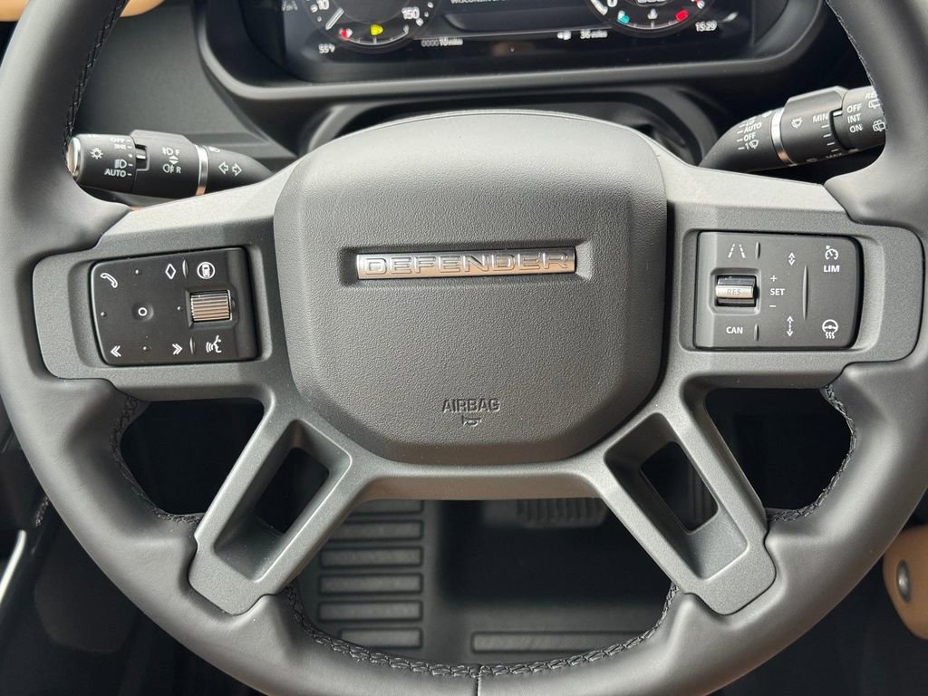 New 2026 Land Rover Defender 130 X-Dynamic SE image 11