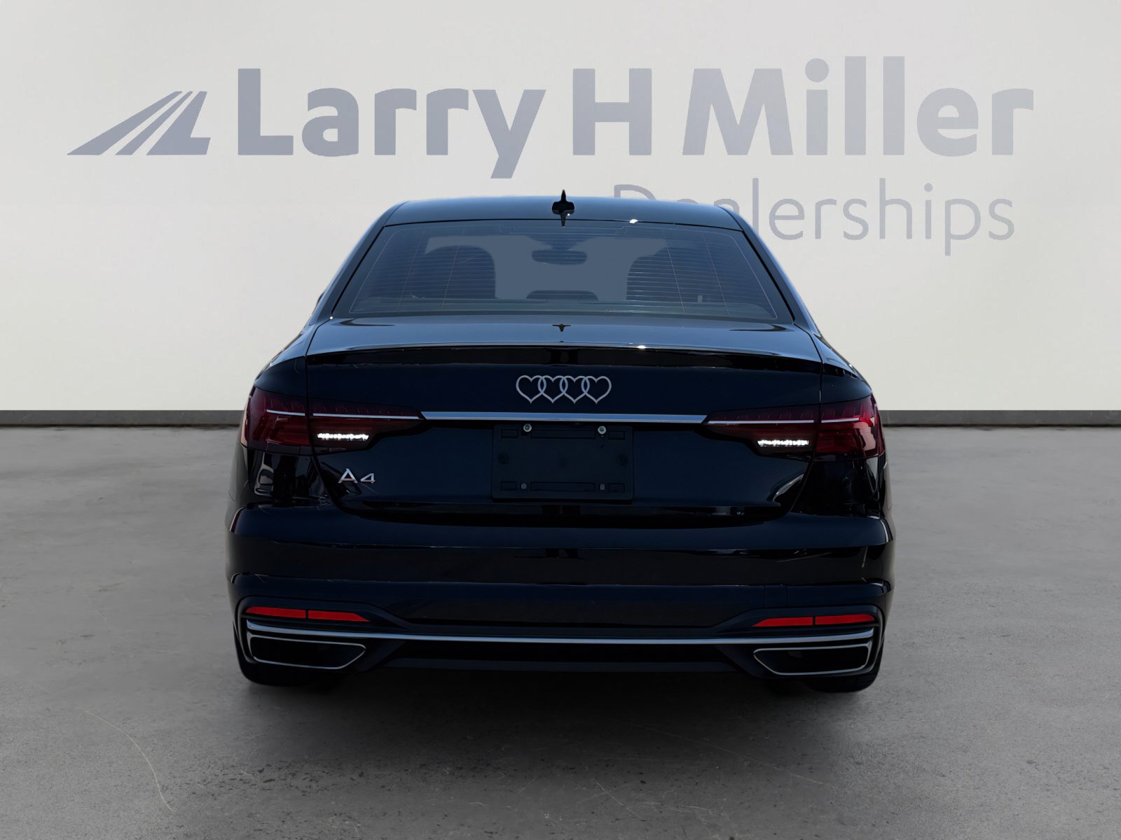 Used 2020 Audi A4 2.0T Premium w/ Convenience Package FWD image 4