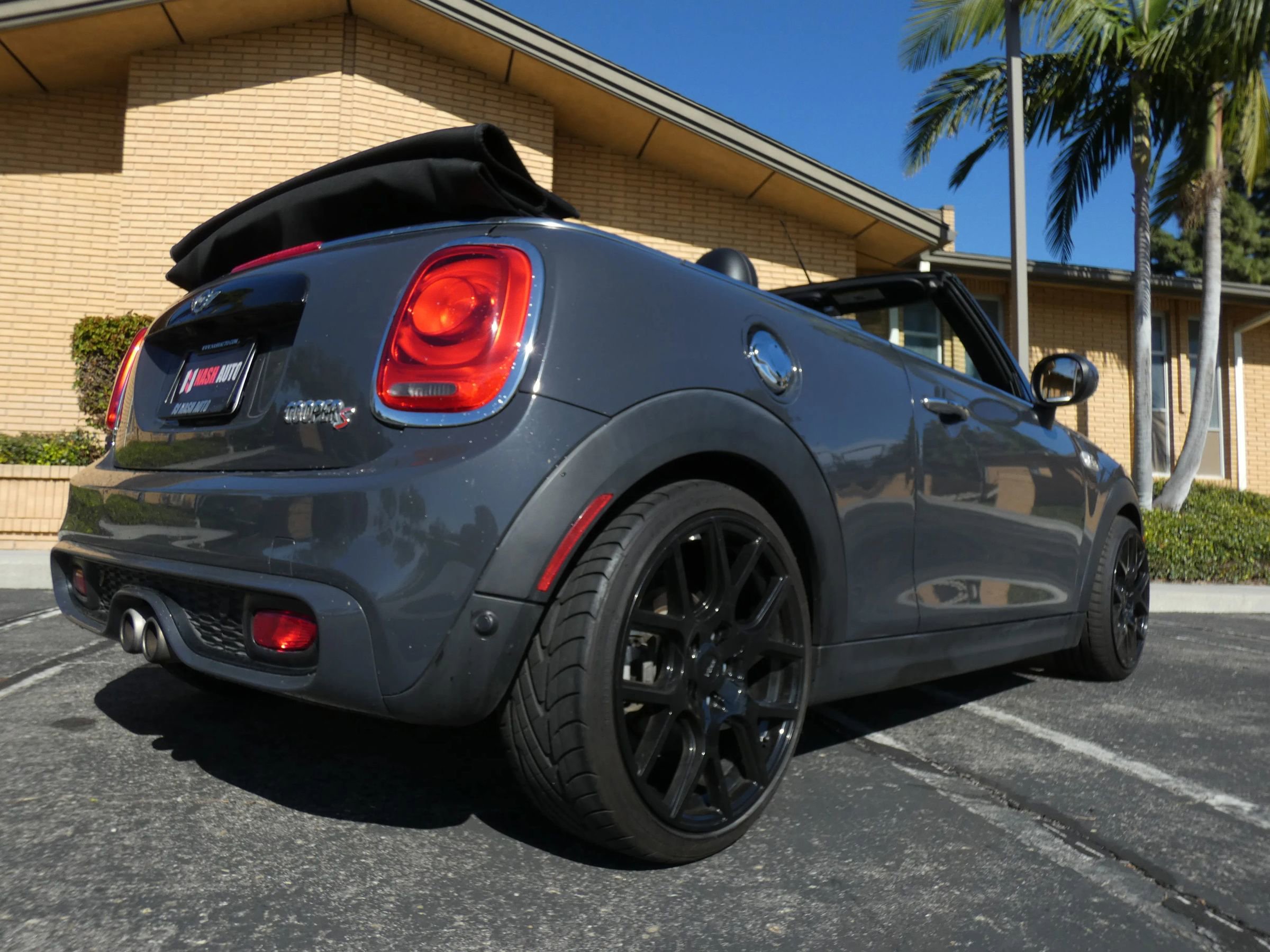Used 2018 MINI Cooper S image 8