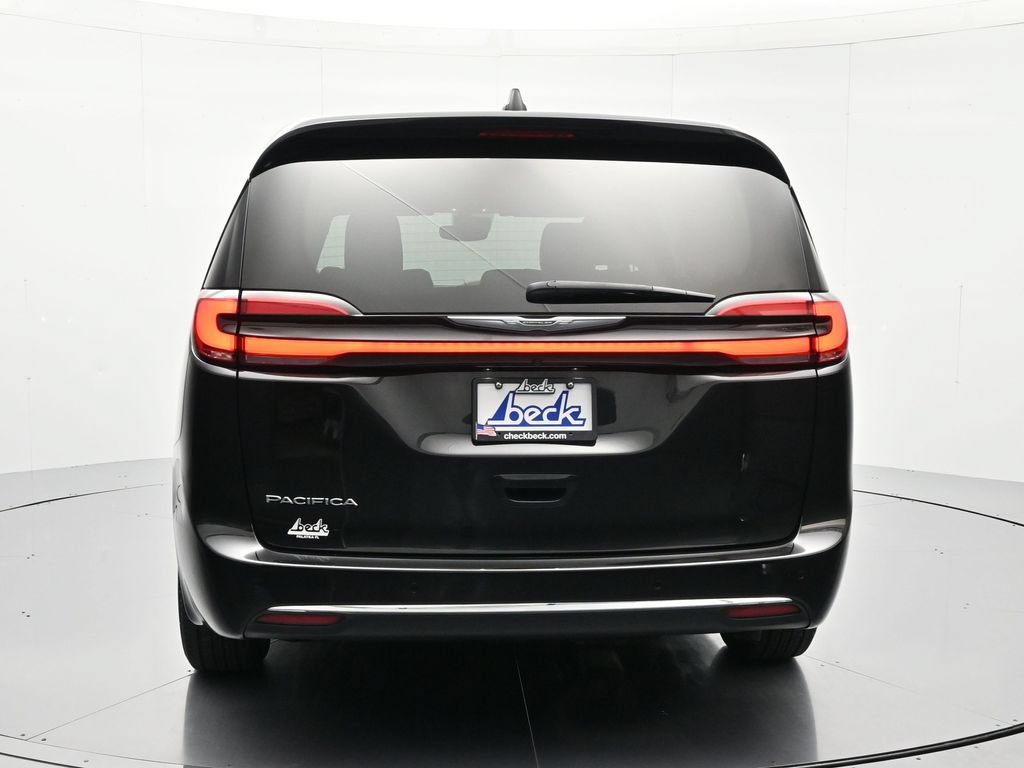 Certified 2023 Chrysler Pacifica Touring-L FWD image 6