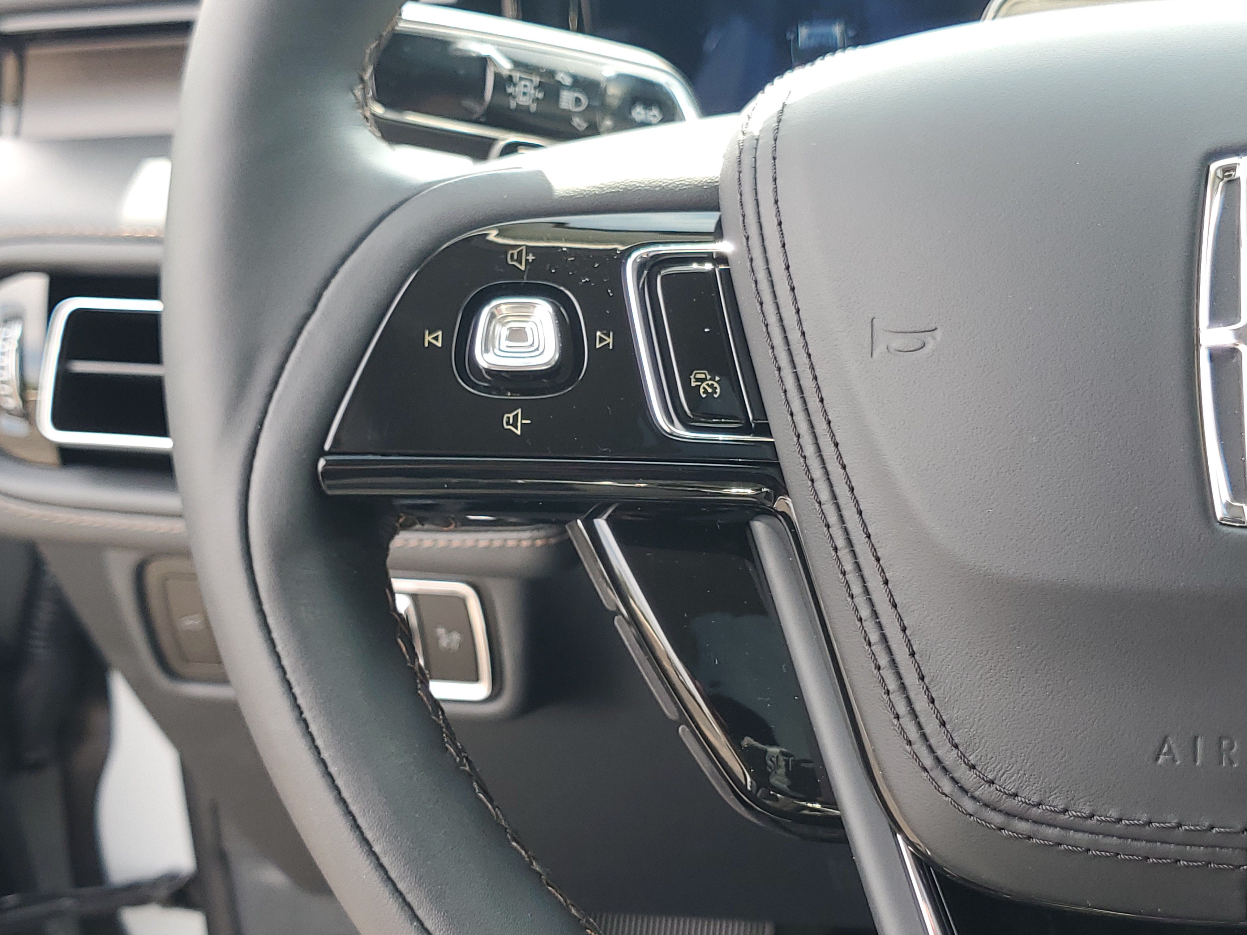 New 2027 Lincoln Aviator Reserve AWD/4WD image 15