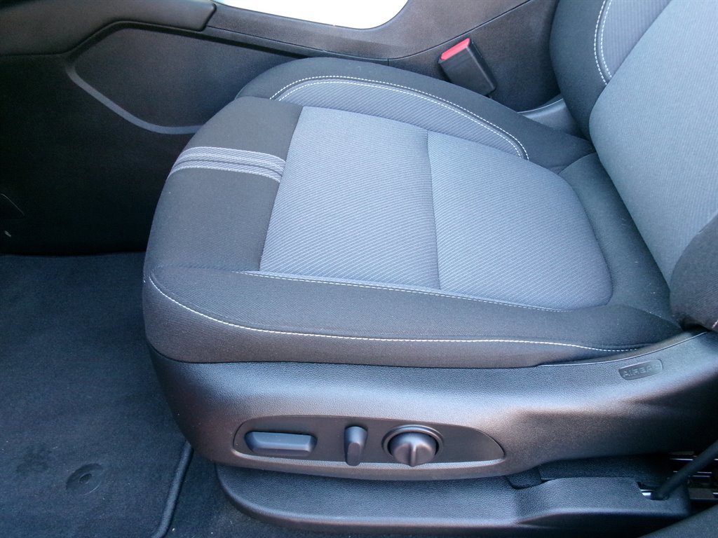 Used 2025 Chevrolet Blazer LT w/ Driver Confidence Package image 13