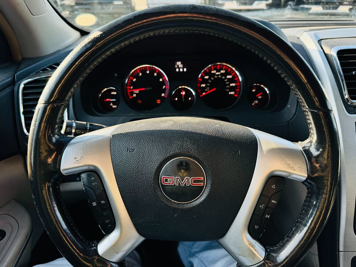 Used 2008 GMC Acadia SLT w/ Convenience Package FWD image 11