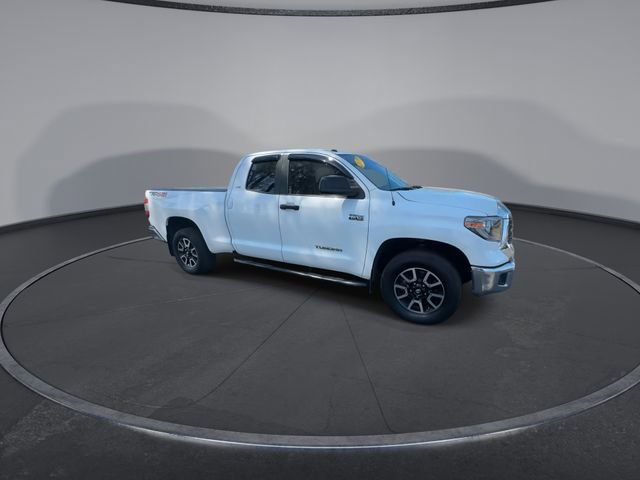 Used 2018 Toyota Tundra SR5 w/ TRD Off Road Package image 3