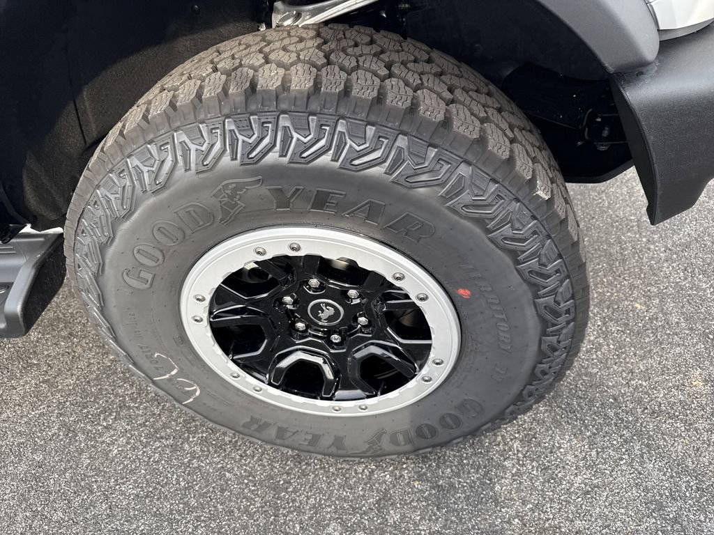 New 2025 Ford Bronco Outer Banks w/ Sasquatch Package image 13