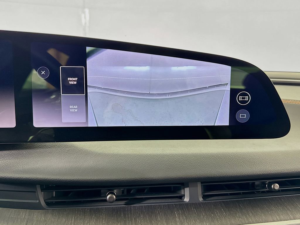 Used 2023 Lucid Air Touring image 42