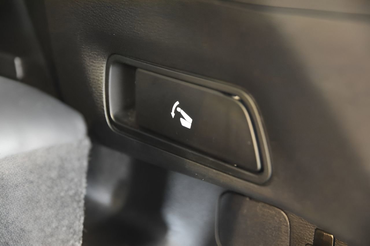 Used 2024 Mitsubishi Outlander SE FWD image 37