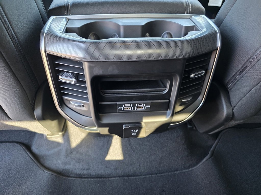 New 2026 RAM 1500 4x4 Crew Cab image 34