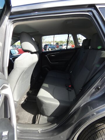 Used 2023 Toyota RAV4 XLE w/ Convenience Package FWD image 41