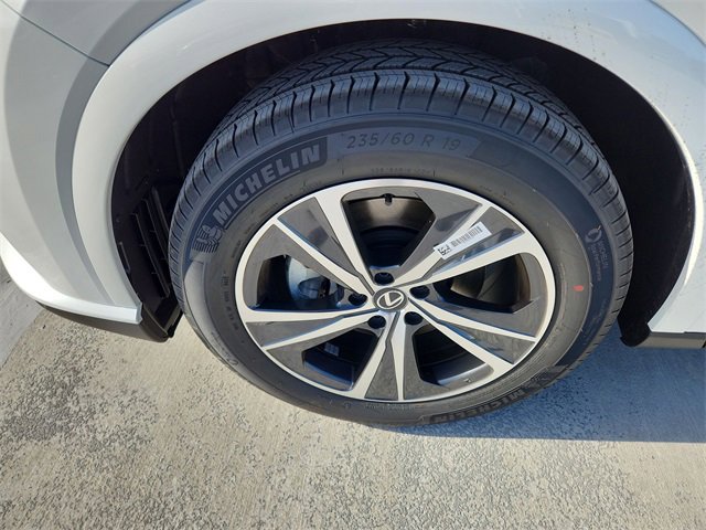 New 2025 Lexus RX 350h image 10