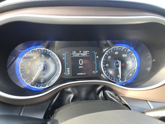 Used 2017 Chrysler Pacifica Touring image 19