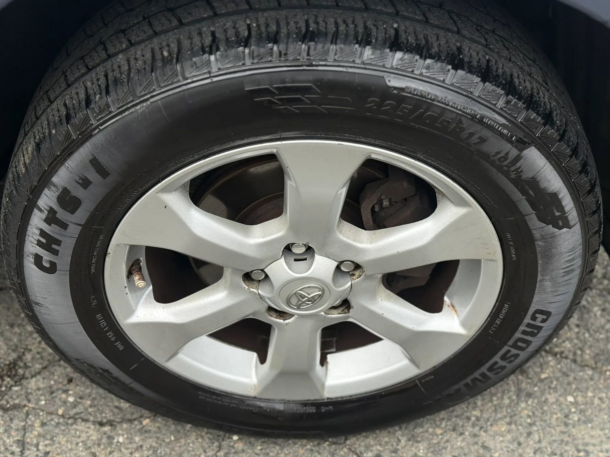 Used 2010 Toyota RAV4 Limited FWD image 30