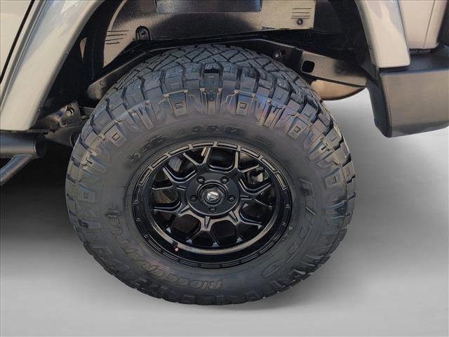 Used 2018 Jeep Wrangler Unlimited Sahara image 20