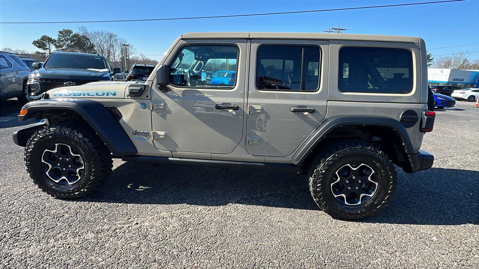 Used 2022 Jeep Wrangler Unlimited Rubicon 4xe w/ Cold Weather Group image 8