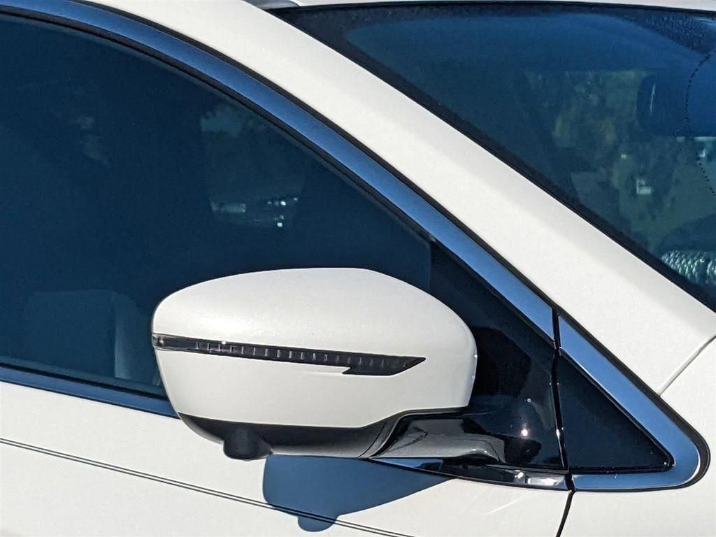 Used 2020 Nissan Murano Platinum w/ Cargo Package image 12