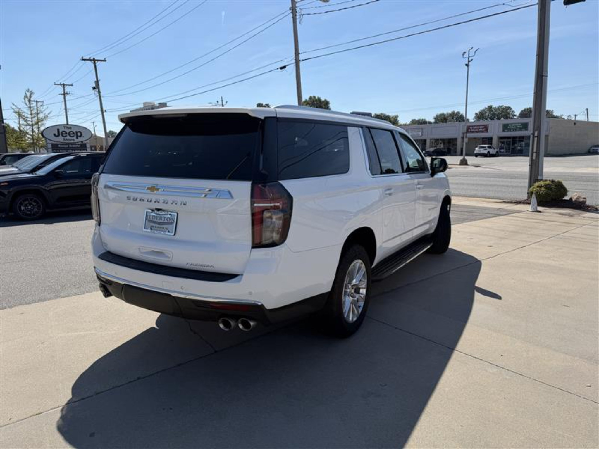Used 2023 Chevrolet Suburban Premier AWD/4WD image 5
