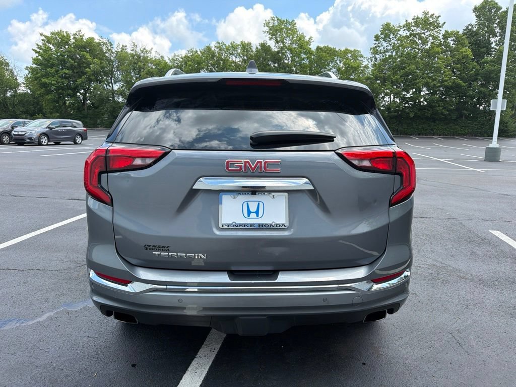 Used 2018 GMC Terrain Denali w/ Advanced Safety Package FWD image 4