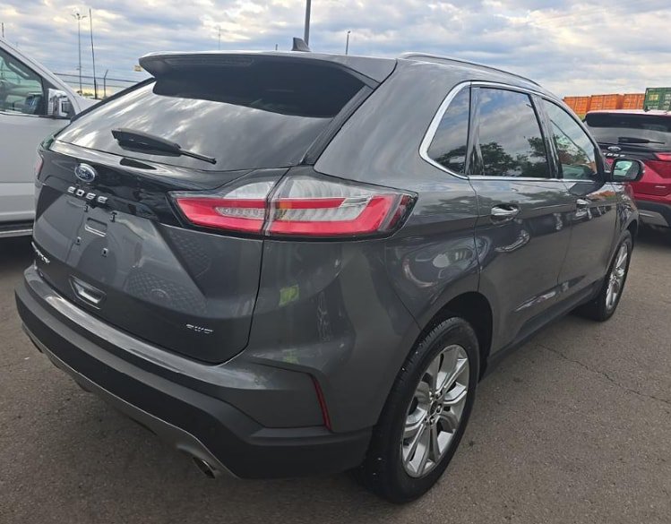 Used 2024 Ford Edge Titanium AWD/4WD image 3