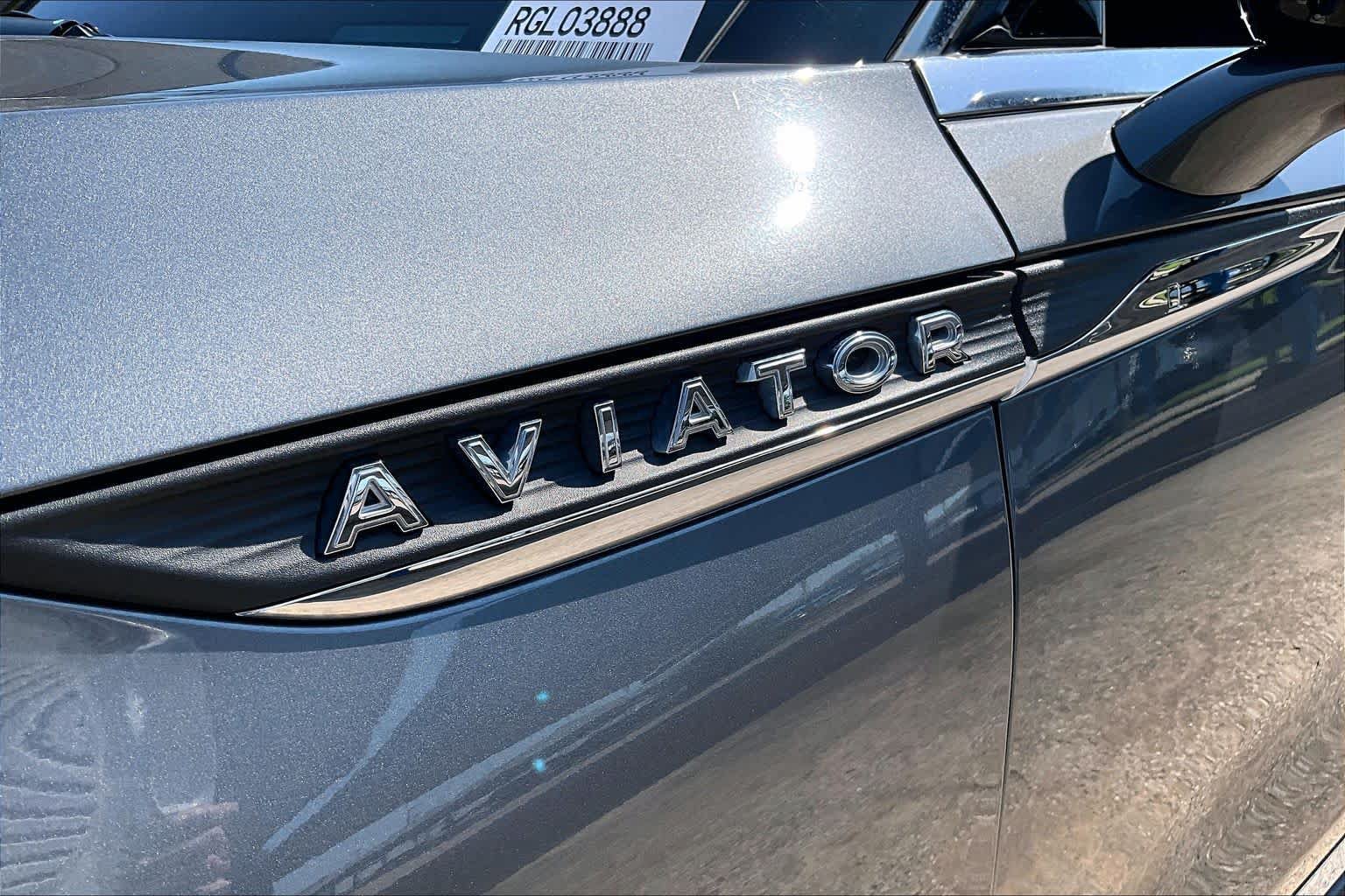 Used 2024 Lincoln Aviator Reserve AWD/4WD image 18