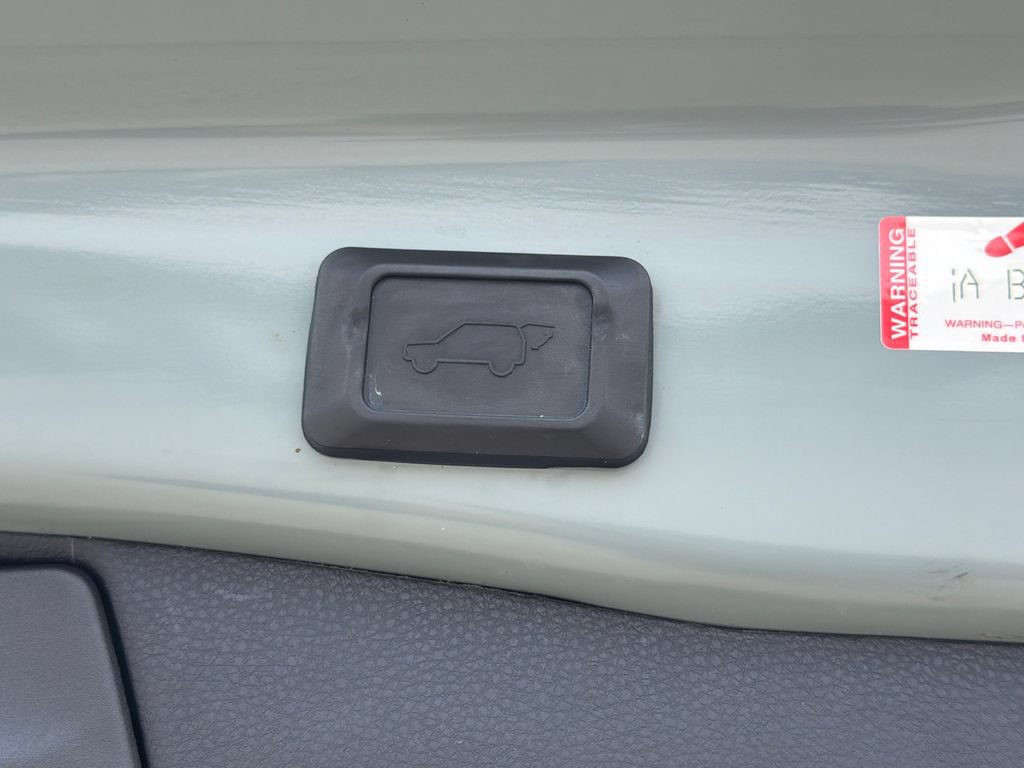 Used 2021 Toyota RAV4 XLE w/ Convenience Package AWD/4WD image 6