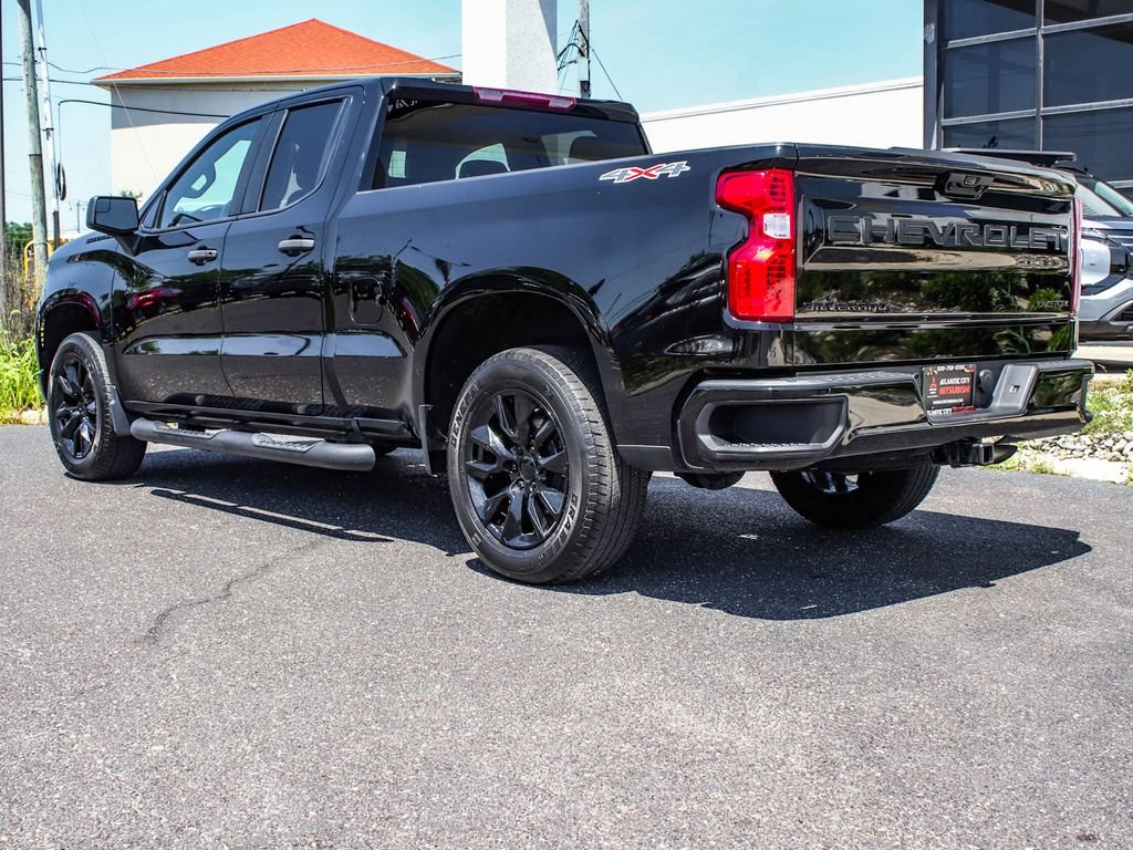 Used 2023 Chevrolet Silverado 1500 Custom w/ LPO, Dark Essentials Package AWD/4WD image 4