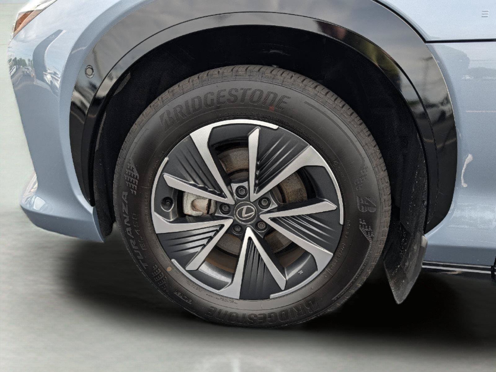 Used 2025 Lexus RZ 450e w/ Technology Package AWD/4WD image 29