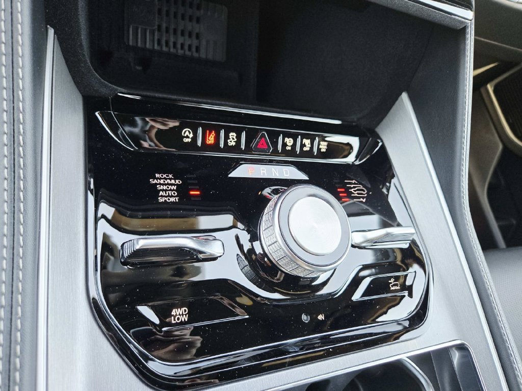 New 2026 Jeep Grand Wagoneer Limited AWD/4WD image 33