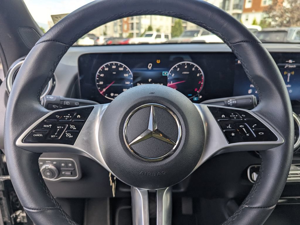 Used 2025 Mercedes-Benz GLB 250 image 15
