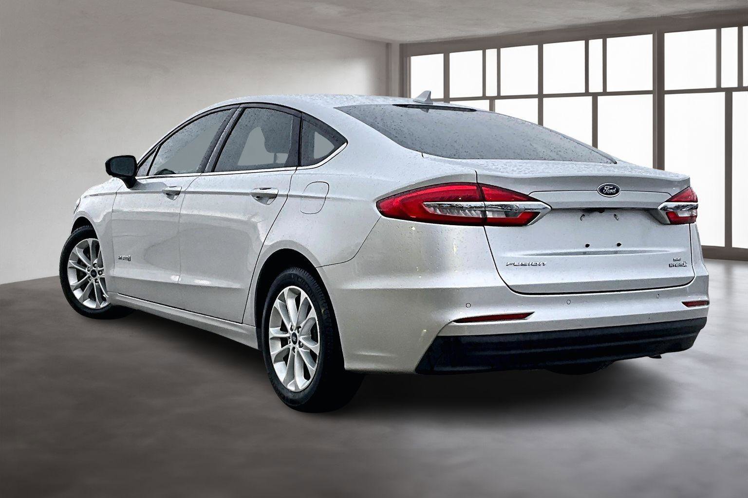 Used 2019 Ford Fusion SE image 14