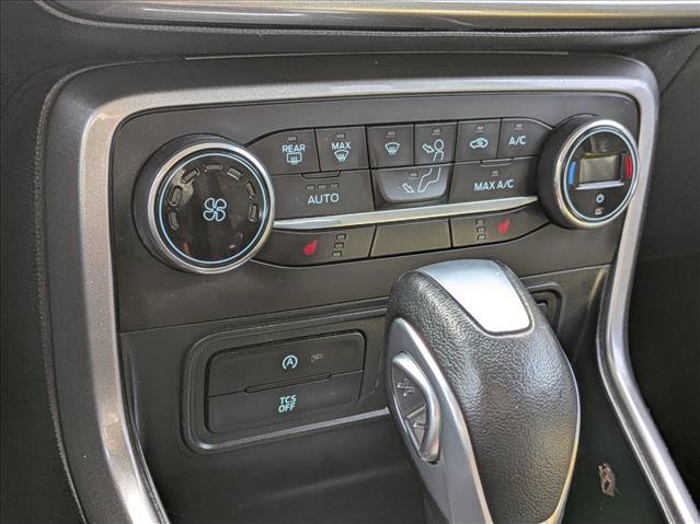 Used 2021 Ford EcoSport SE w/ SE Convenience Package image 12