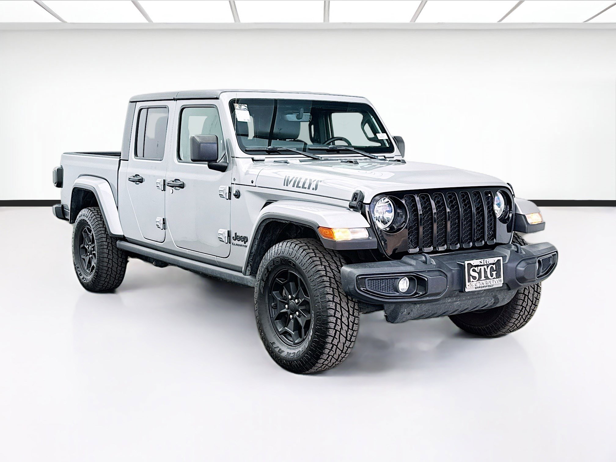 Used 2021 Jeep Gladiator Sport AWD/4WD image 3