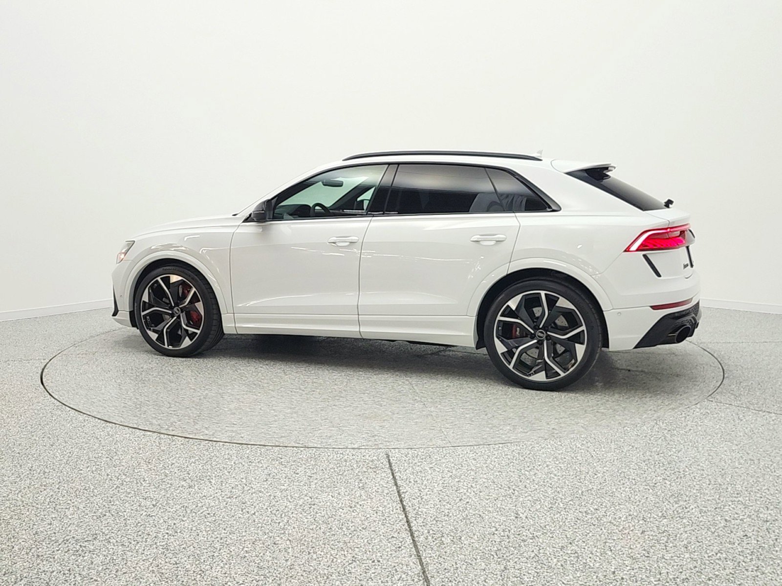 Used 2024 Audi RS Q8 image 8