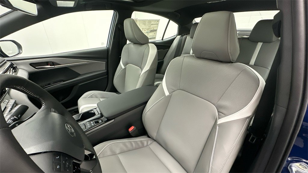 New 2026 Toyota Camry SE image 9