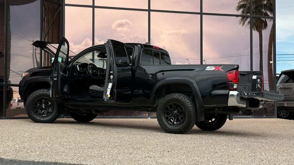 Used 2023 Toyota Tacoma SR5 w/ SX Package AWD/4WD image 29