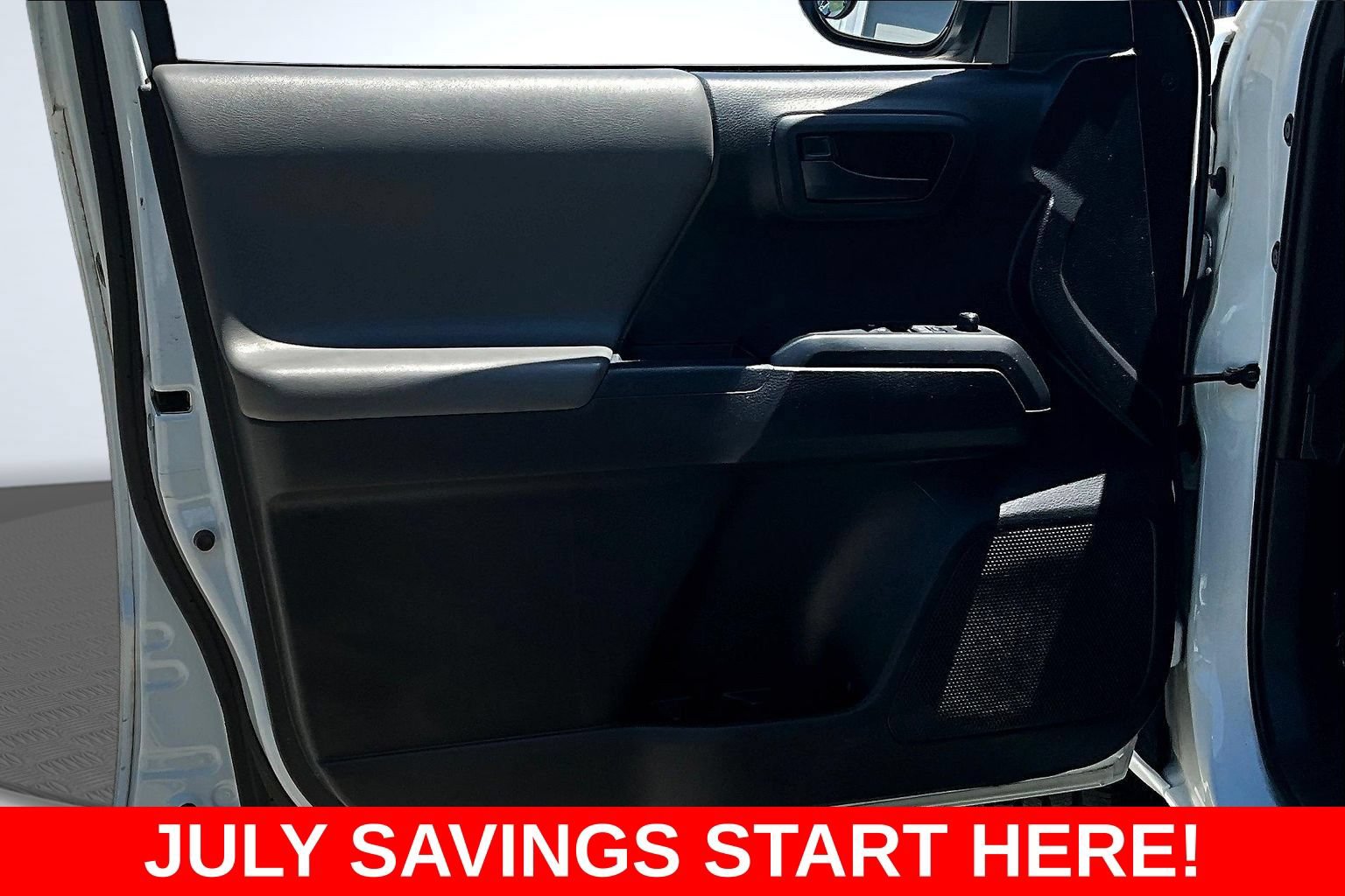 Used 2020 Toyota Tacoma SR w/ SR Convenience Package RWD image 21