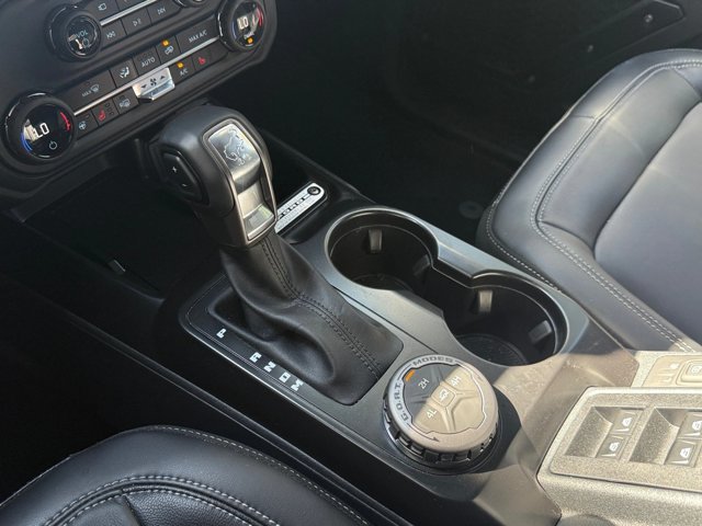 Used 2025 Ford Bronco Outer Banks AWD/4WD image 12
