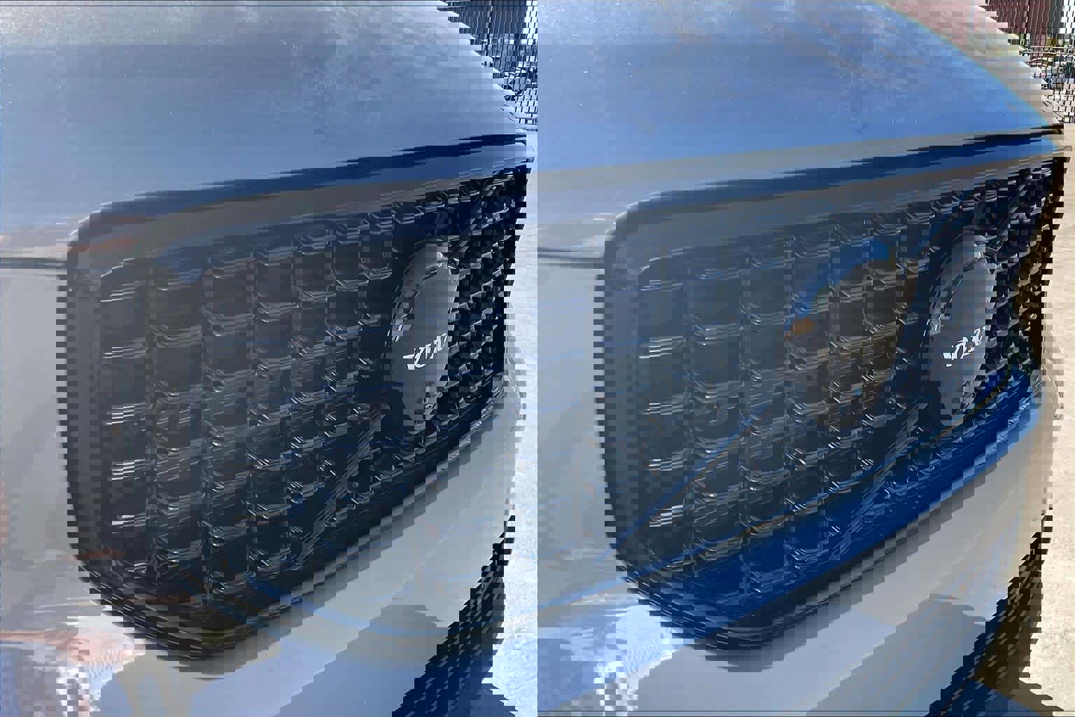 New 2026 Volvo XC40 B5 Ultra w/ Climate Package image 33