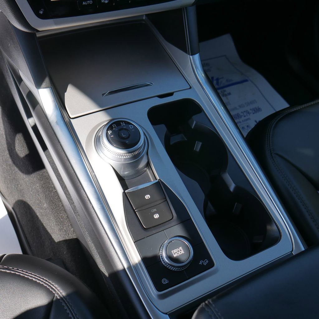 Used 2023 Ford Explorer XLT w/ Equipment Group 202A image 31