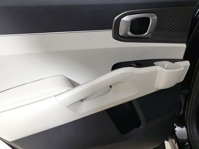 Used 2023 Kia Sorento S image 10