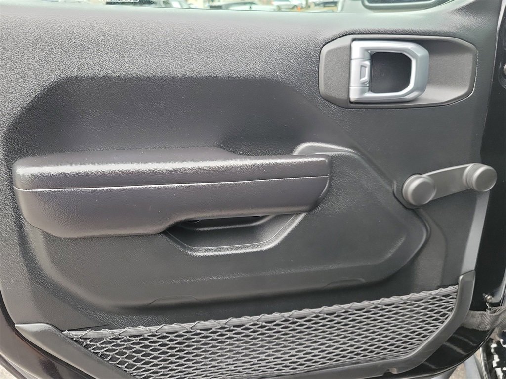 Used 2020 Jeep Wrangler Sport image 13