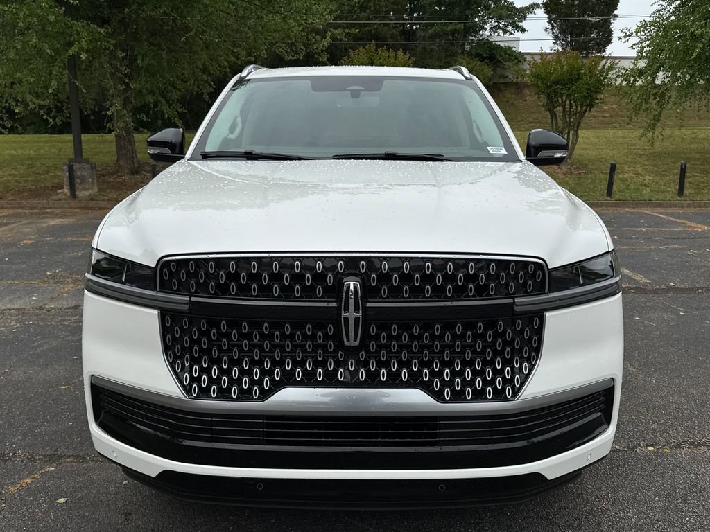 New 2026 Lincoln Navigator Reserve AWD/4WD image 4