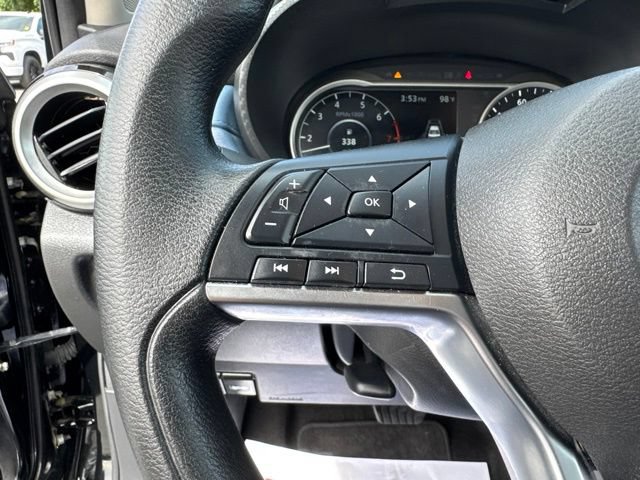 Used 2025 Nissan Versa SV FWD image 13