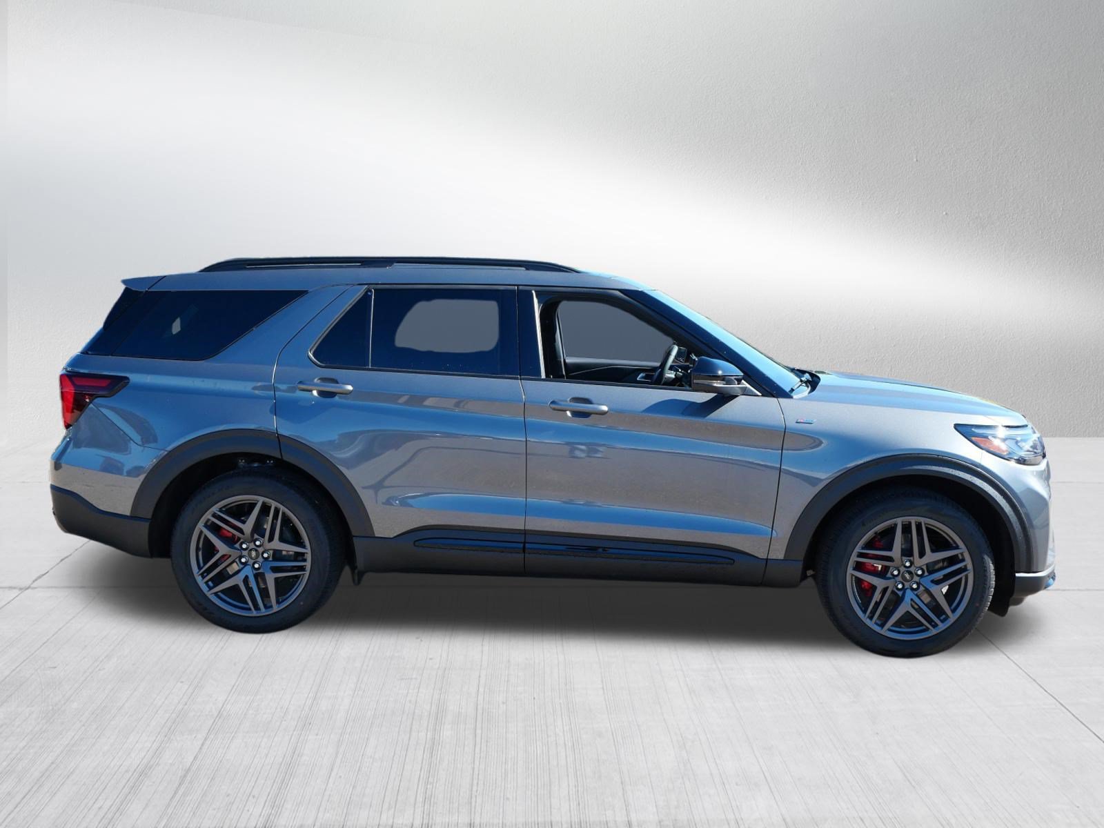 Used 2026 Ford Explorer ST-Line w/ ST-Line Street Pack AWD/4WD image 8
