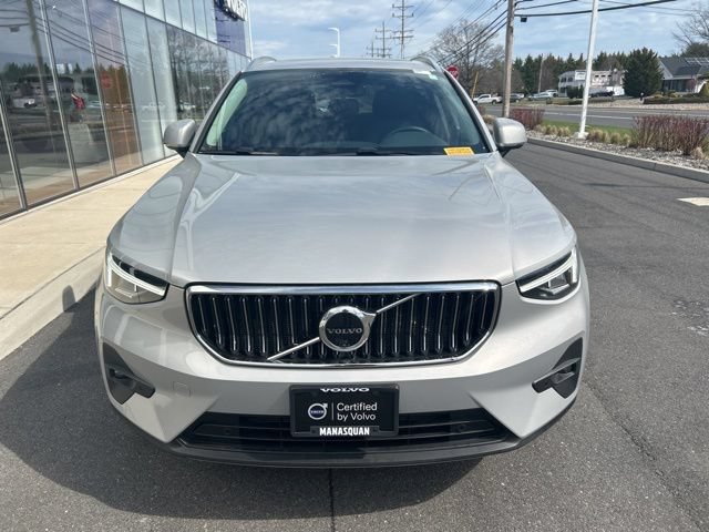 Certified 2025 Volvo XC40 B5 Plus AWD/4WD image 7