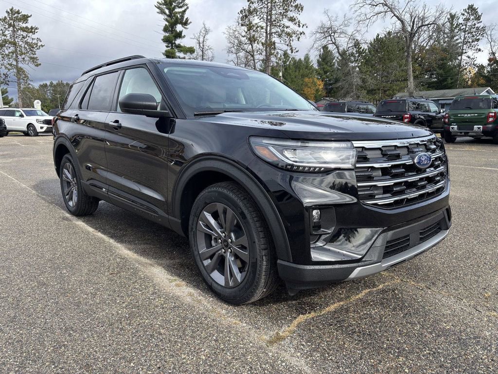 New 2026 Ford Explorer Active w/ Active Comfort Package