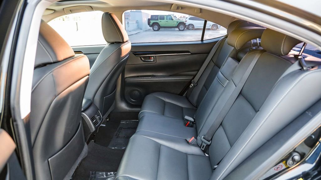 Used 2018 Lexus ES 350 image 23