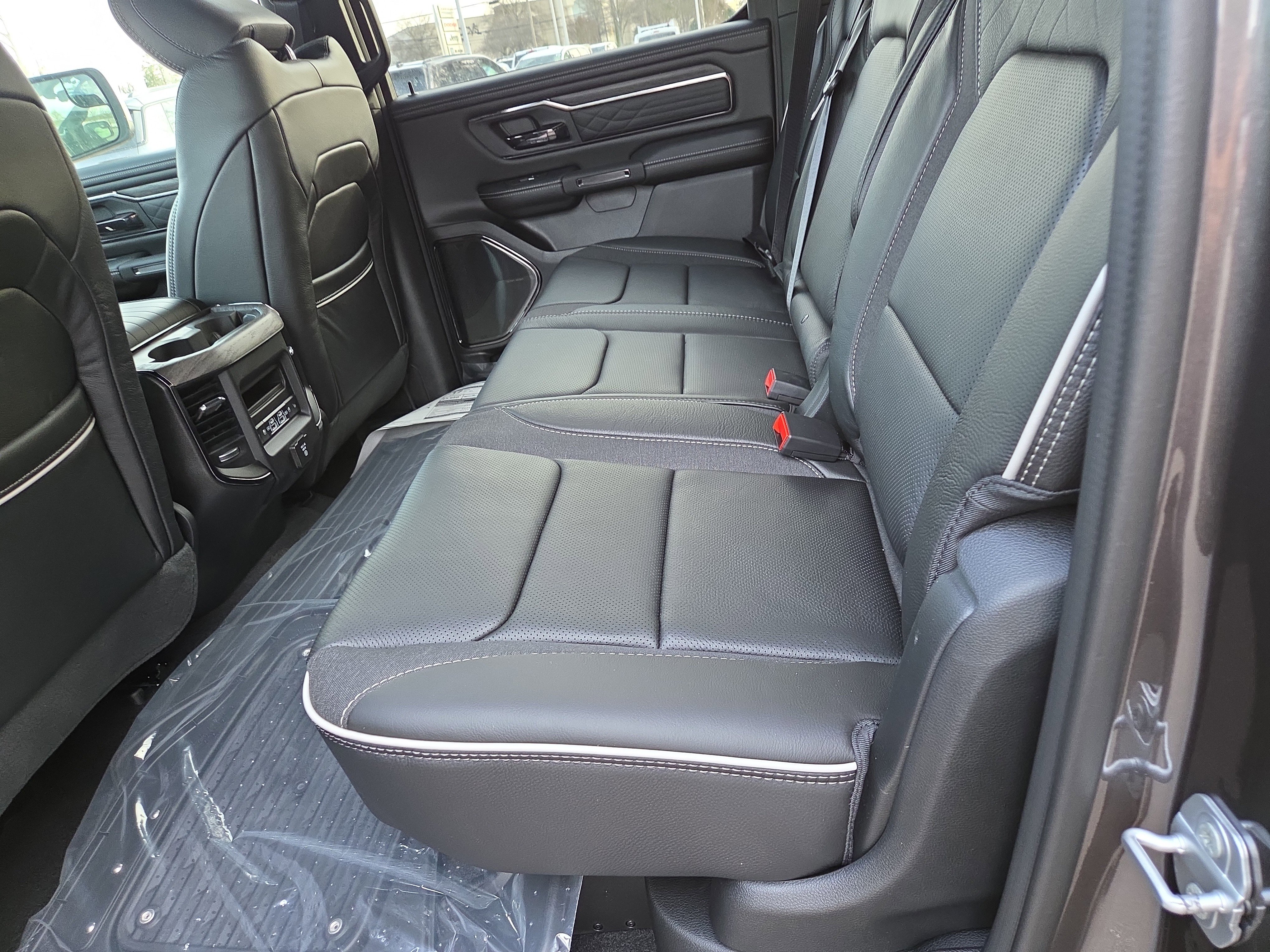 New 2026 RAM 1500 Limited AWD/4WD image 4