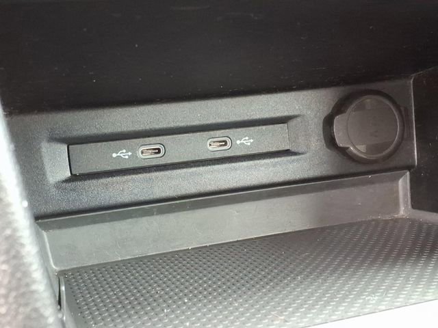Used 2022 Volkswagen Taos S image 17