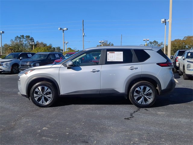 Used 2023 Nissan Rogue SV image 9